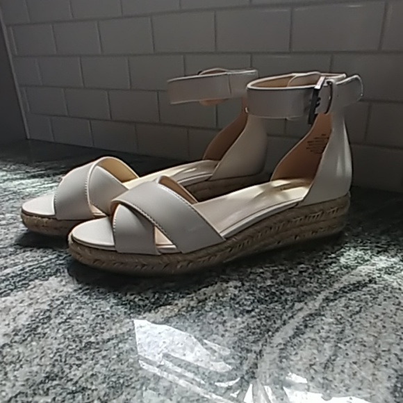 Sandals - Picture 2 of 2